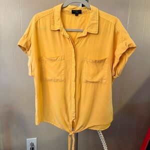 Velvet‎ Heart Mustard Button-Down Shirt with Tie in Front-size medium